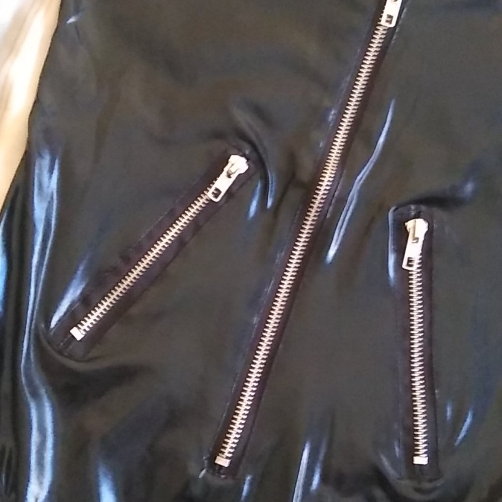 New PU vinyl bodysuit - Picture 4 of 7
